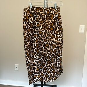 Leopard pencil skirt, slide slit, has pockets, perfect for work wear